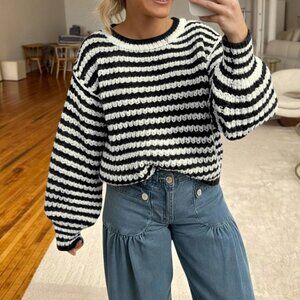 Black Casual Women's Round Neck Striped Contrast Lantern Sleeve Sweater